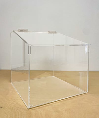 Benefits and Uses of Acrylic Food Grade Bins for Storage and Display