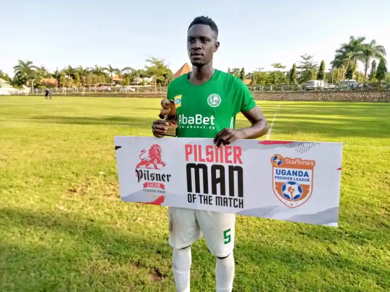 Ramadhan Dudu with his plaque