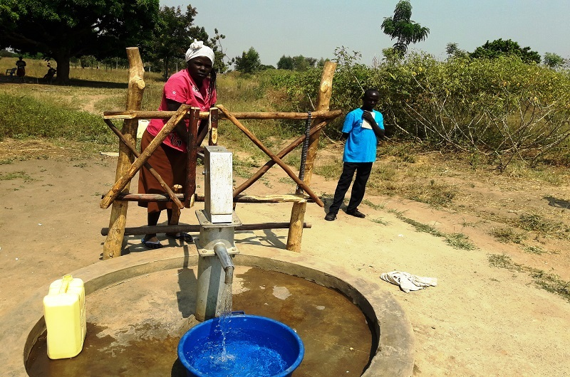  lugbara Woman Fetching Water