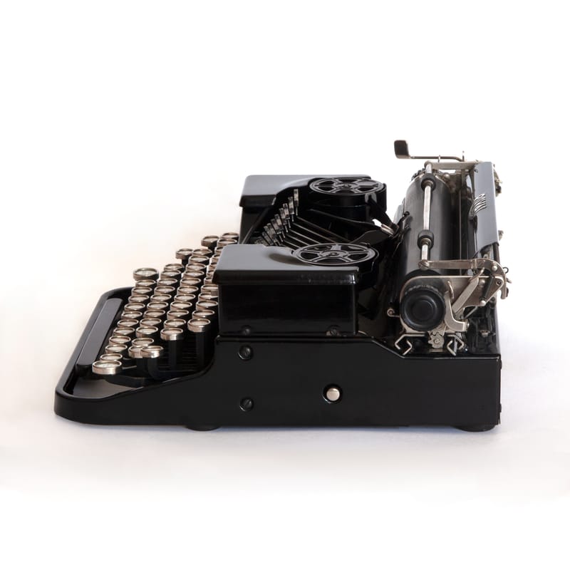 Princess 300 - Portable Typewriter with case Made in Germany