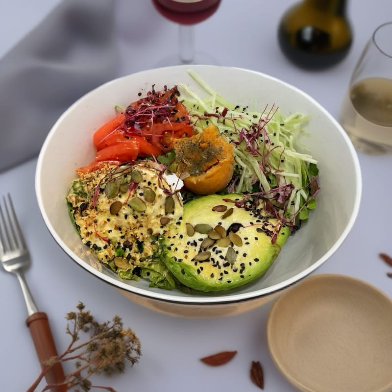 Smoked Salmon & Avocado Salad