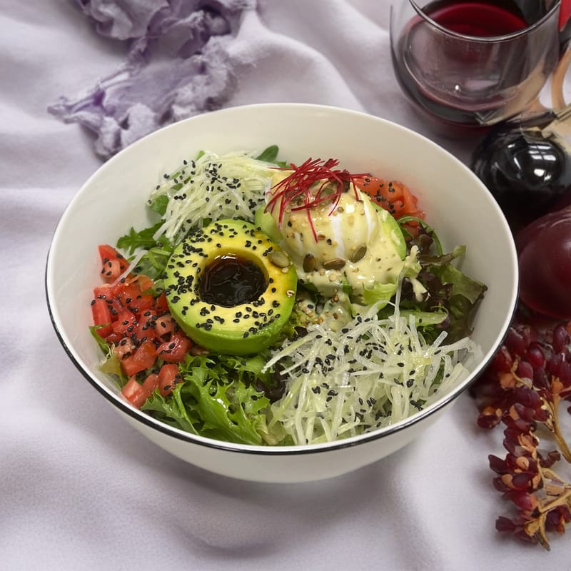 Avocado Poached Egg Salad