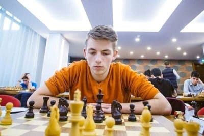 Juniors to Masters GM/IM Simul + Game Analysis image