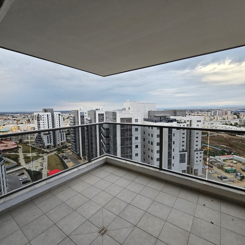 להשכרה בשכונת כרמי הנדיב דירת 4 חדרים במחיר 4300 ₪