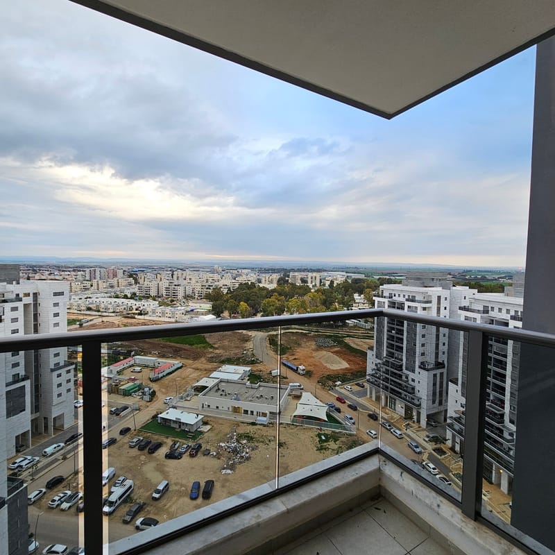 להשכרה בשכונת כרמי הנדיב דירת 4 חדרים במחיר 4300 ₪