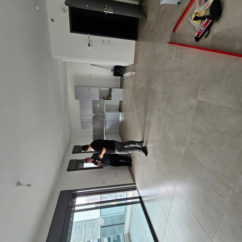 להשכרה דירת 4 חדרים בשד רוטשילד + 18 מטר מרפסת סוכה חלקית במחיר 4100 ₪