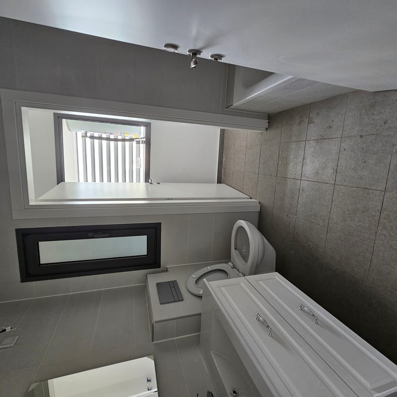 להשכרה דירת 4 חדרים בשד רוטשילד + 18 מטר מרפסת סוכה חלקית במחיר 4100 ₪