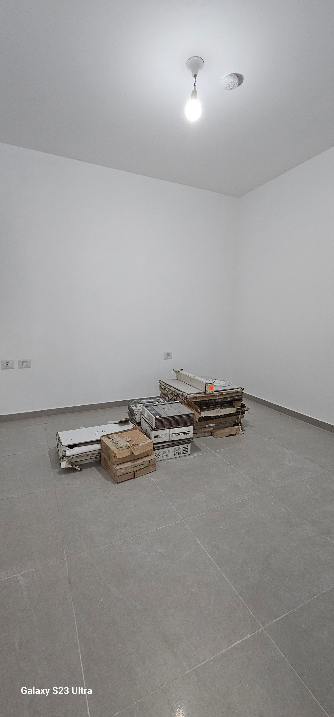 For rent in the Carmi Hanadiv neighborhood, 3-room apartment