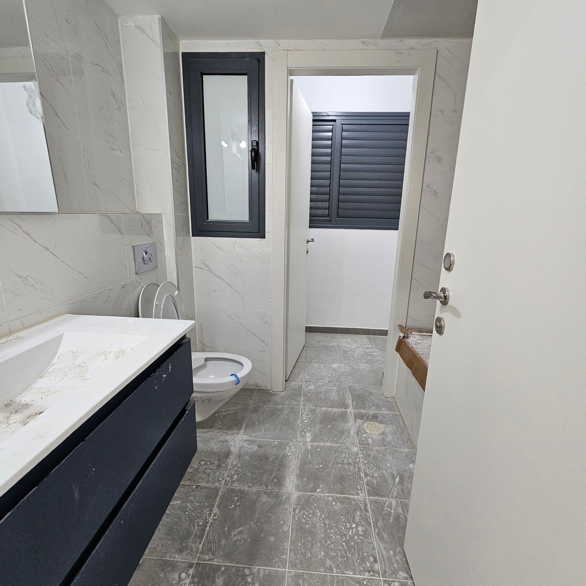 For rent 5-room apartment 132 meters for 4800 NIS