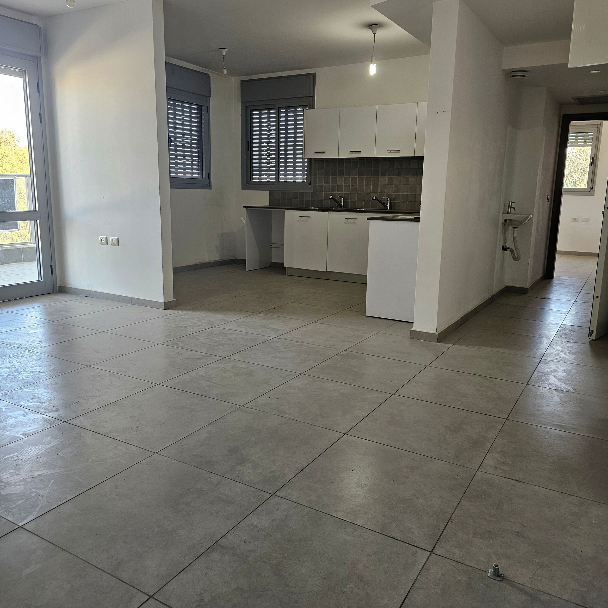 A one-time opportunity! 3-room apartment in the Hamachane neighborhood, 104 meters, priced at 1,550,000 NIS