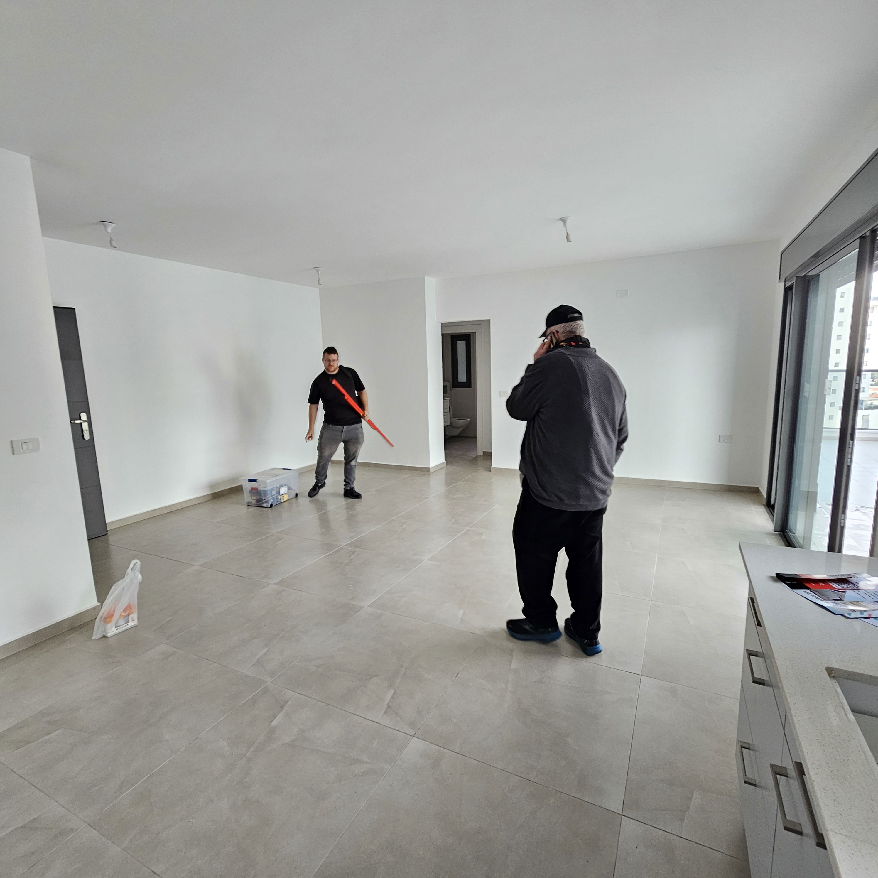 For rent 4-room apartment on Rothschild Street + 18-meter balcony, partial sukkah, price 4100 NIS