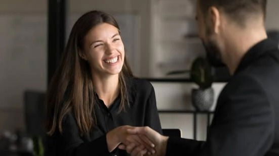 Jovens casais de Arezzo aproveitam baixas taxas de hipoteca para adquirir imóveis