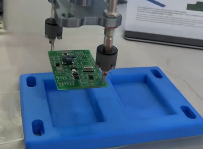 PCB Handling Solution: Soft Gripper with Customized Internal Expansion Fixture for High-Precision, Damage-Free Transfer