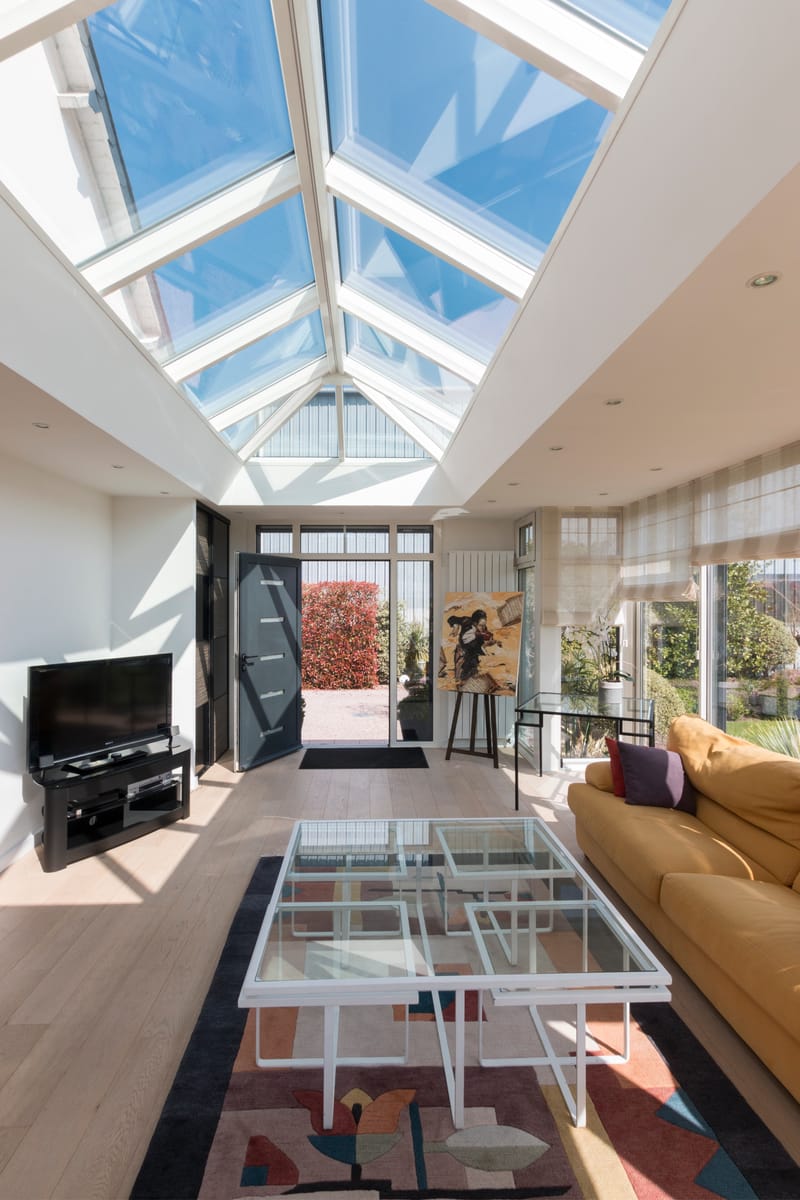 Plongez au cœur d'un intérieur remarquablement lumineux.