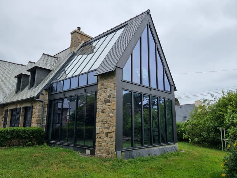 Extension traditionnelle : Un agrandissement qui respecte le charme néo breton.