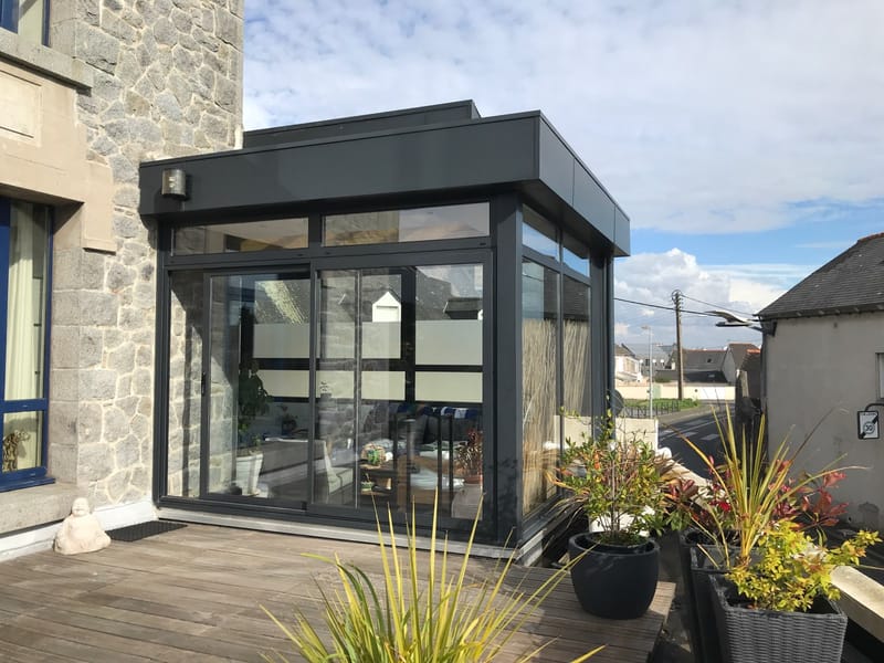 Rénover, transformer, optimiser : Et si la meilleure solution était simplement de valoriser sa maison actuelle plutôt que d’en changer ?