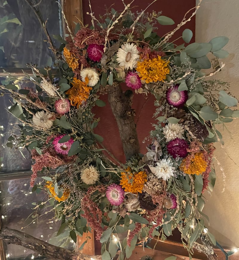 Naumes Suncrest Floral Wreath Making Class
