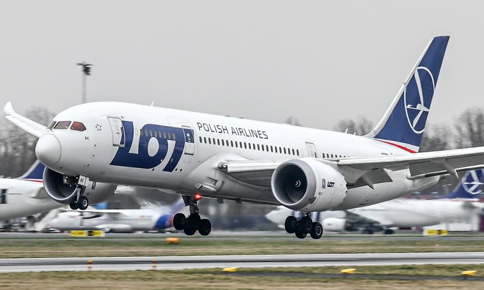 lot infolinia polska | Jak zadzwonić do LOT?