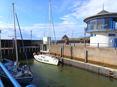 One-day closure of sea lock for maintenance