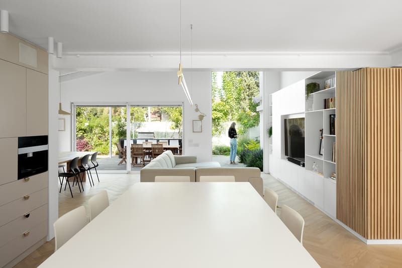 ספיישל אביבי | 4 פינות נגרות שמכניסות אור, סדר וקלילות הביתה