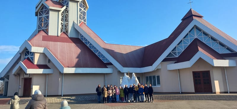 У День Святого Миколая учні та вчителі Берегівської гімназії після занять відвідали церкву-музей Митрополита Андрея та блаженного Климентія Шептицьких в селі Прилбичі та "Льодову Арену" в місті Новояворівськ