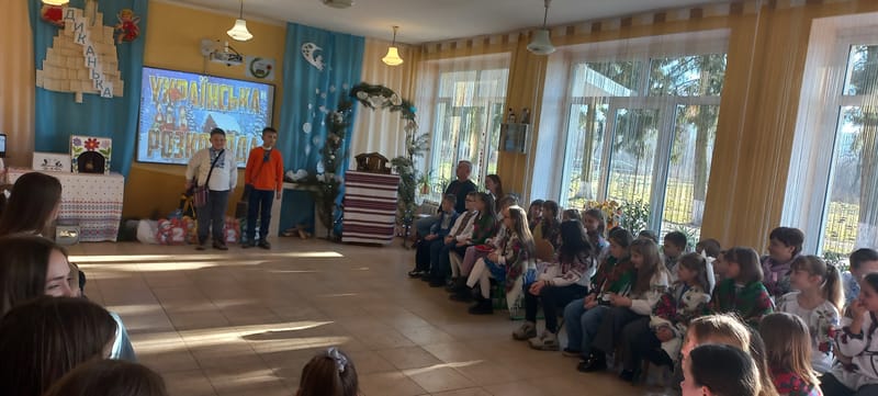 Загальношкільне  дійство "Прощання з колядою"