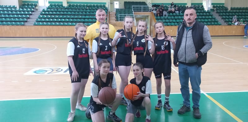 У фінальному турі чемпіонату Львівщини з баскетболу Яворівський район презентують дівчата Берегівської гімназії Мостиської міської ради