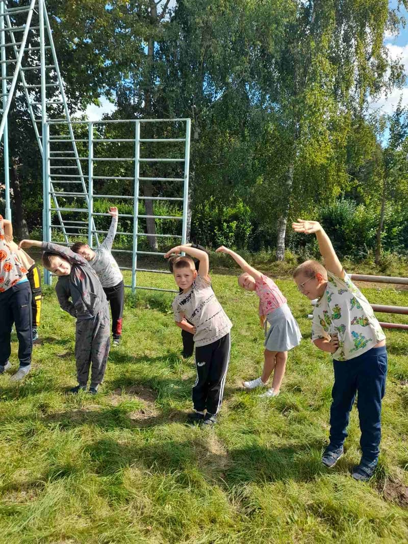 У Берегівській гімназії пройшли спортивні змагання для молодших школярів«Веселі старти»