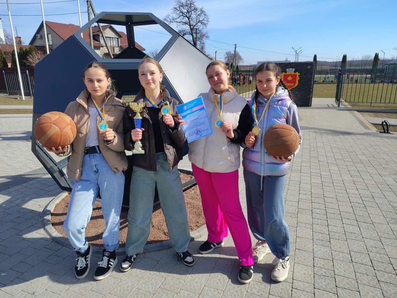 І місце та золоті медаля у районному етапі змагань з баскетболу в рамках проєкту «Пліч-о-пліч: Всеукраїнські шкільні ліги»
