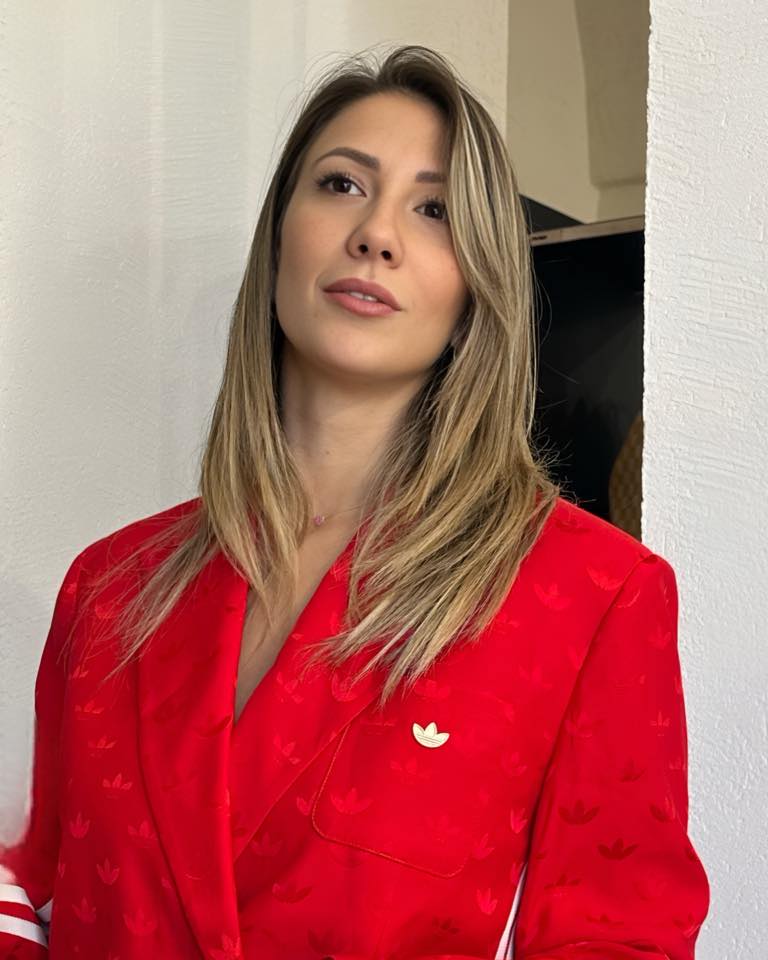 "Pamela Chezzi: la voce gentile dietro la videocamera"