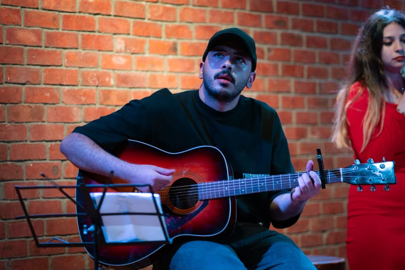 Unplugged Strings