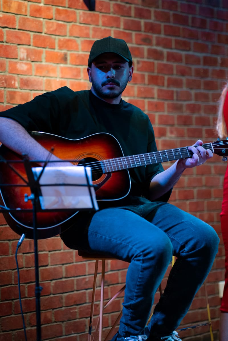 Unplugged Strings
