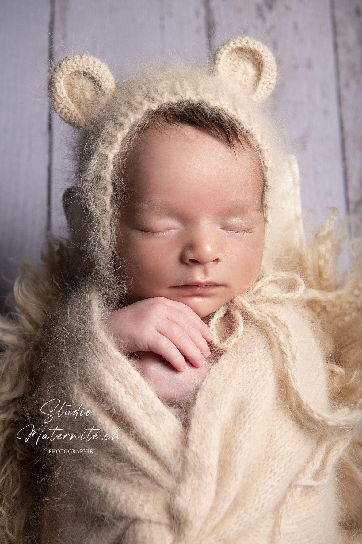 Les premiers jours de bébé : pourquoi réaliser une séance photo naissance