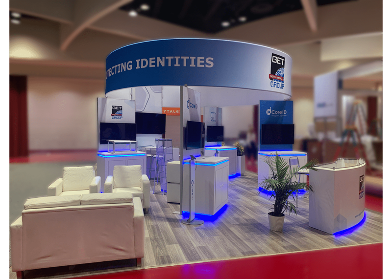 How to Create Acrylic Trade Show Displays That Attract Attendees