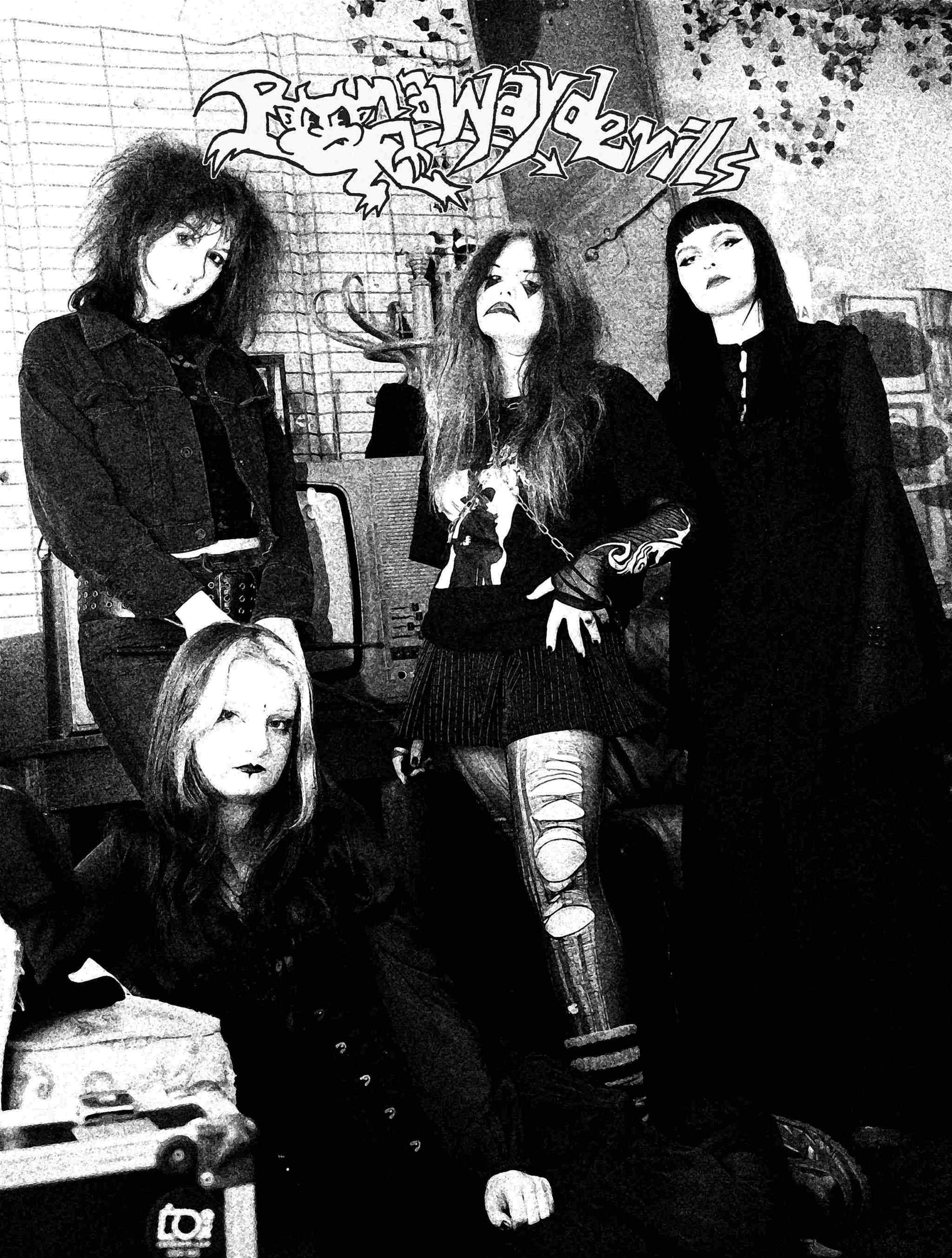 Interview with RUNAWAY DEVILS
