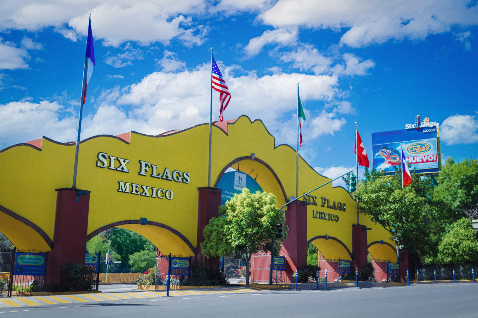 Six Flags México anuncia la llegada del Family Boomerang, una
nueva Roller Coaster para toda la familia.