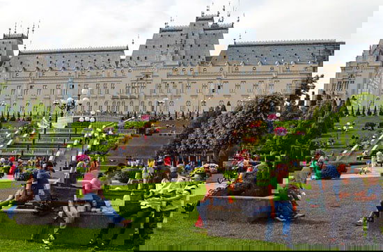 罗马尼亚留学:欧洲环境安全舒适的本科/硕士之路