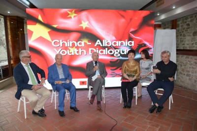 驻阿尔巴尼亚大使庞春雪出席中阿青年对话会