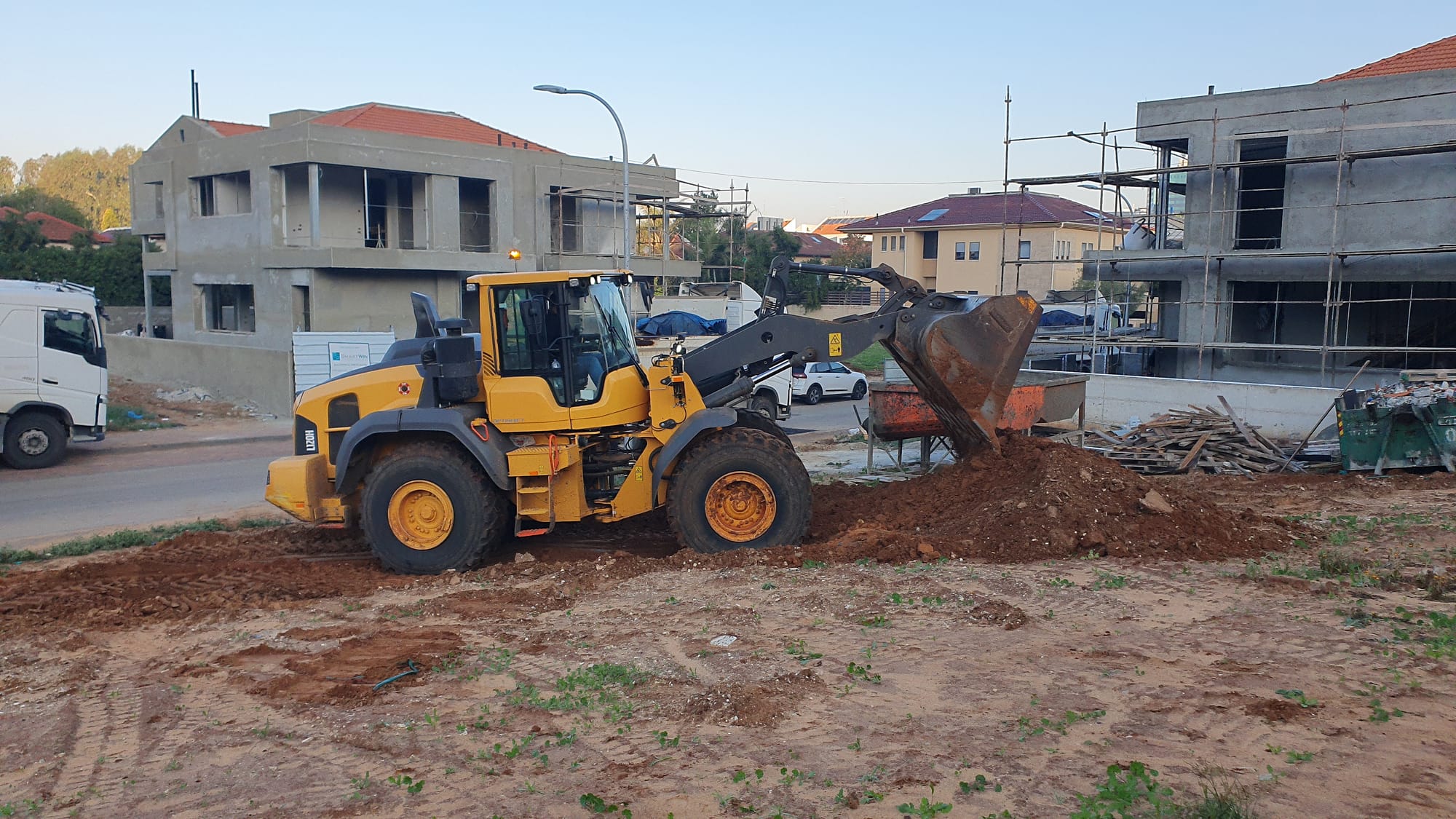 בנית שלד בית דו משפחתי ברעננה