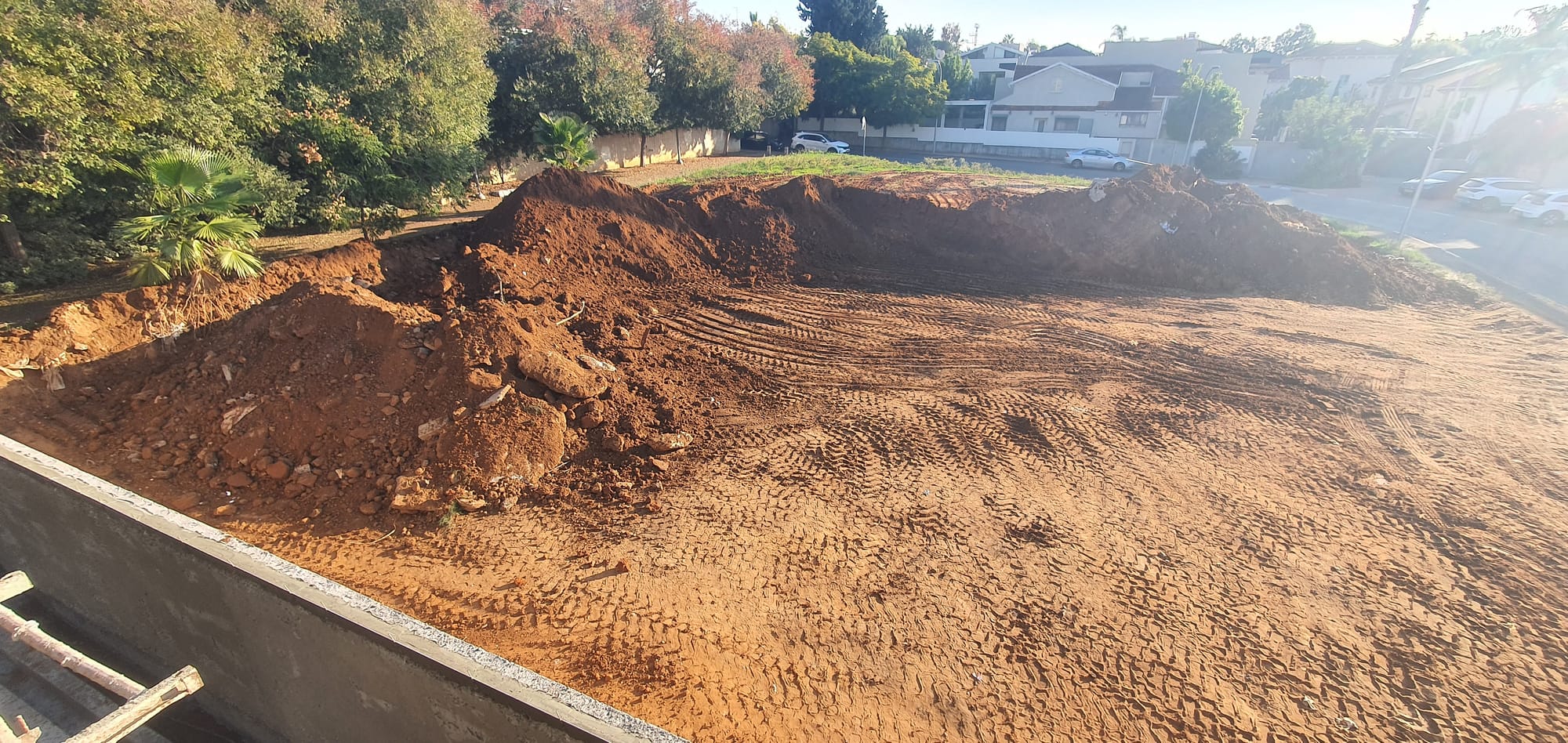 בנית שלד בית דו משפחתי ברעננה