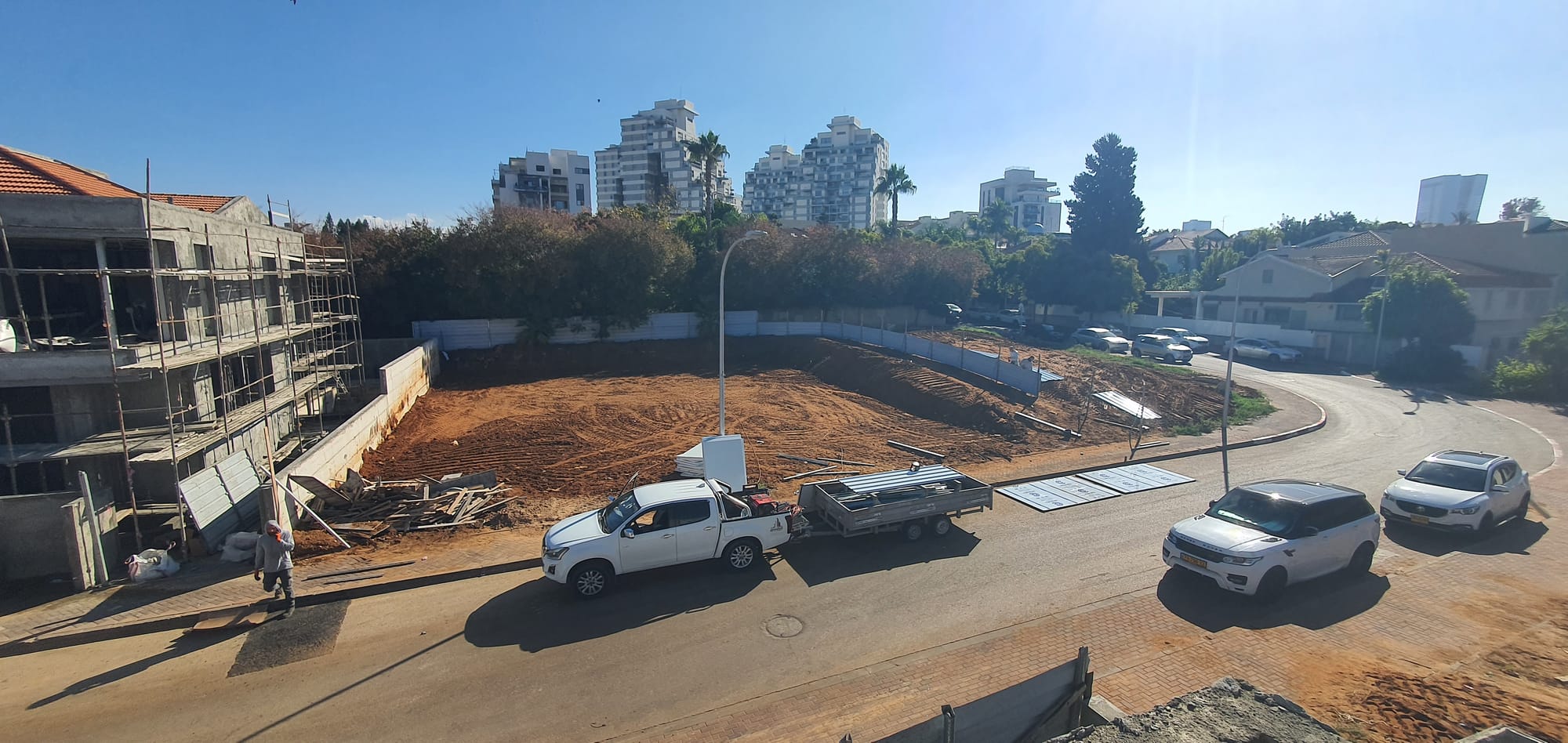 בנית שלד בית דו משפחתי ברעננה