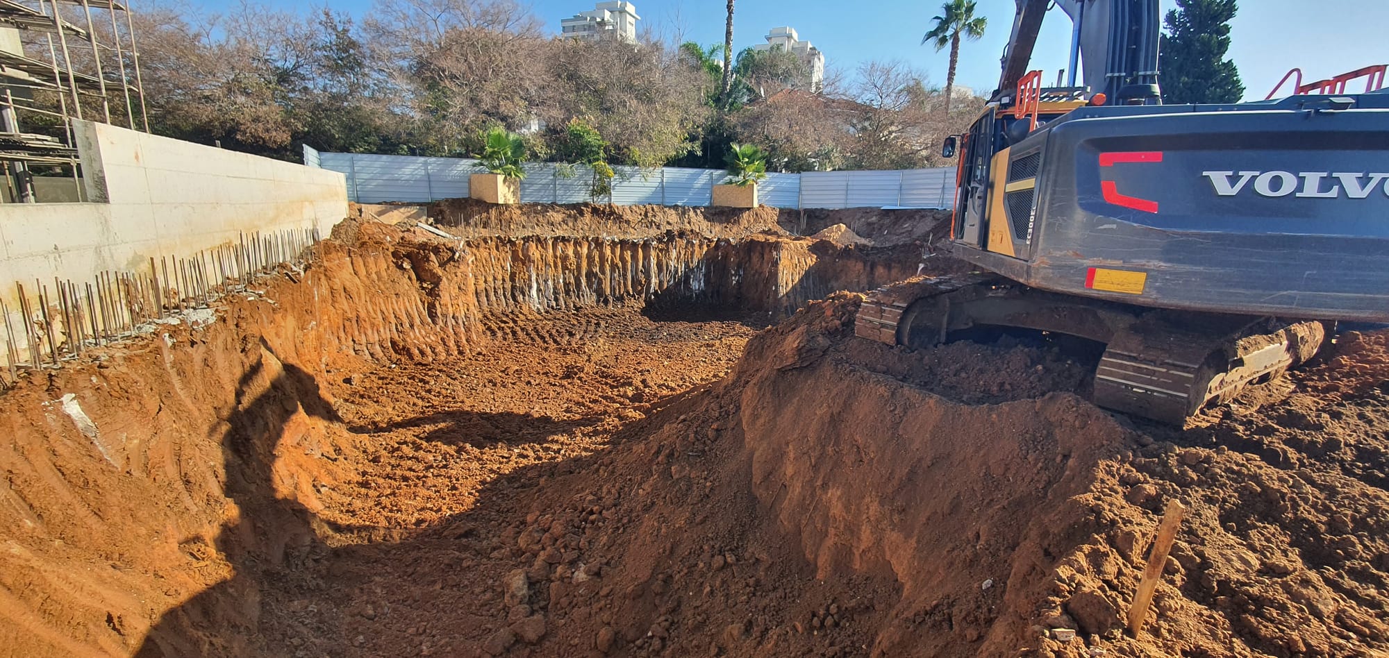 בנית שלד בית דו משפחתי ברעננה