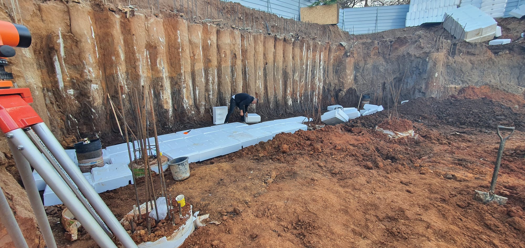 בנית שלד בית דו משפחתי ברעננה