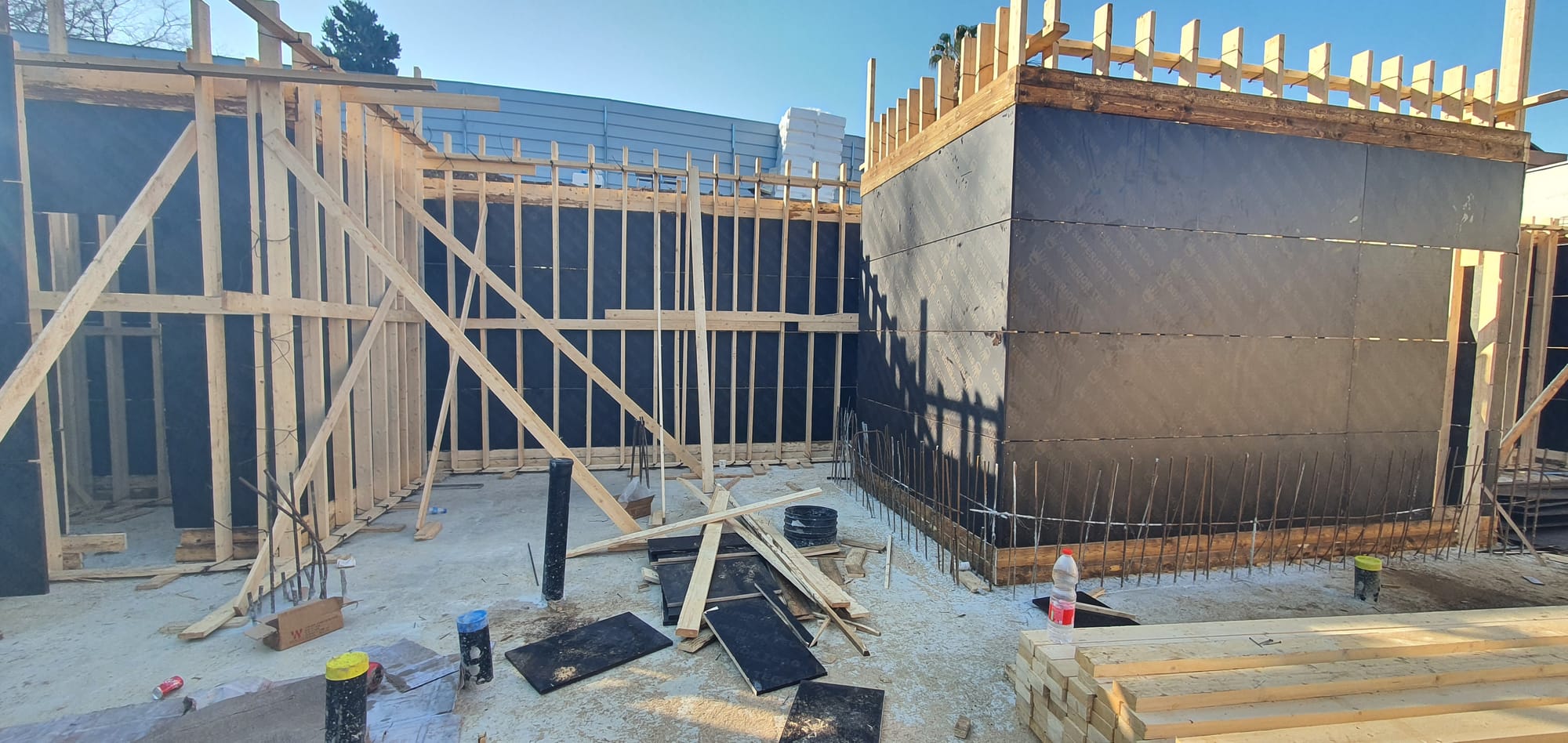 בנית שלד בית דו משפחתי ברעננה