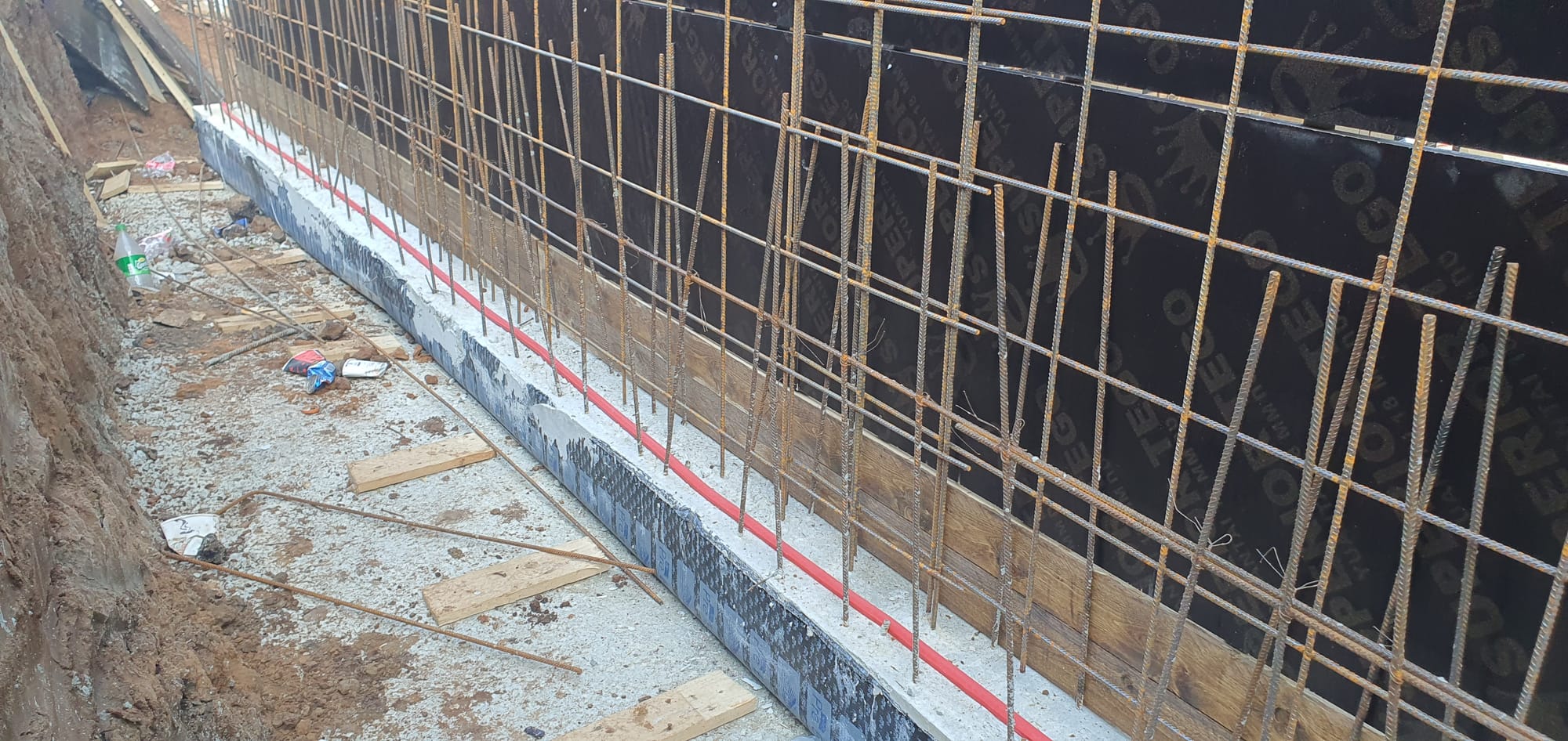 בנית שלד בית דו משפחתי ברעננה