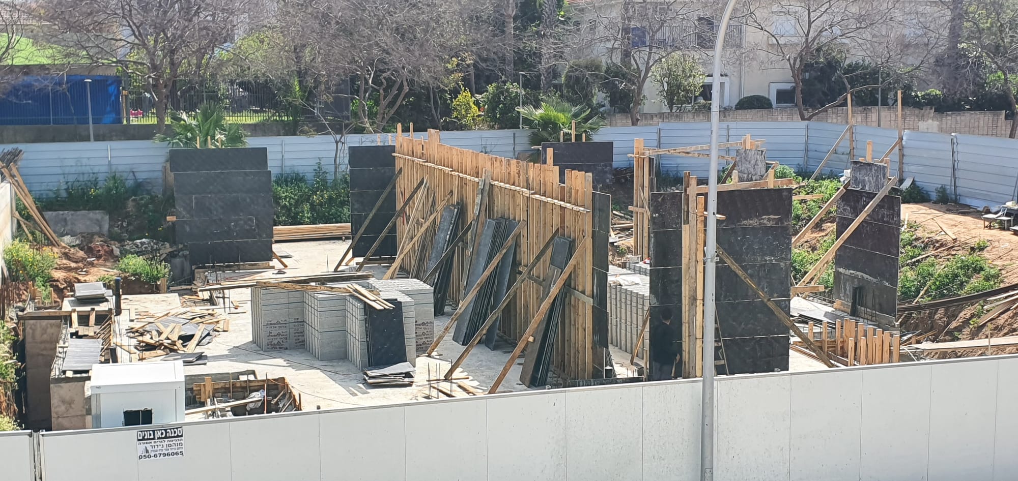 בנית שלד בית דו משפחתי ברעננה