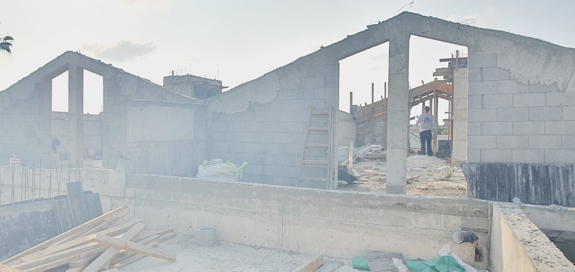 בנית שלד בית דו משפחתי ברעננה