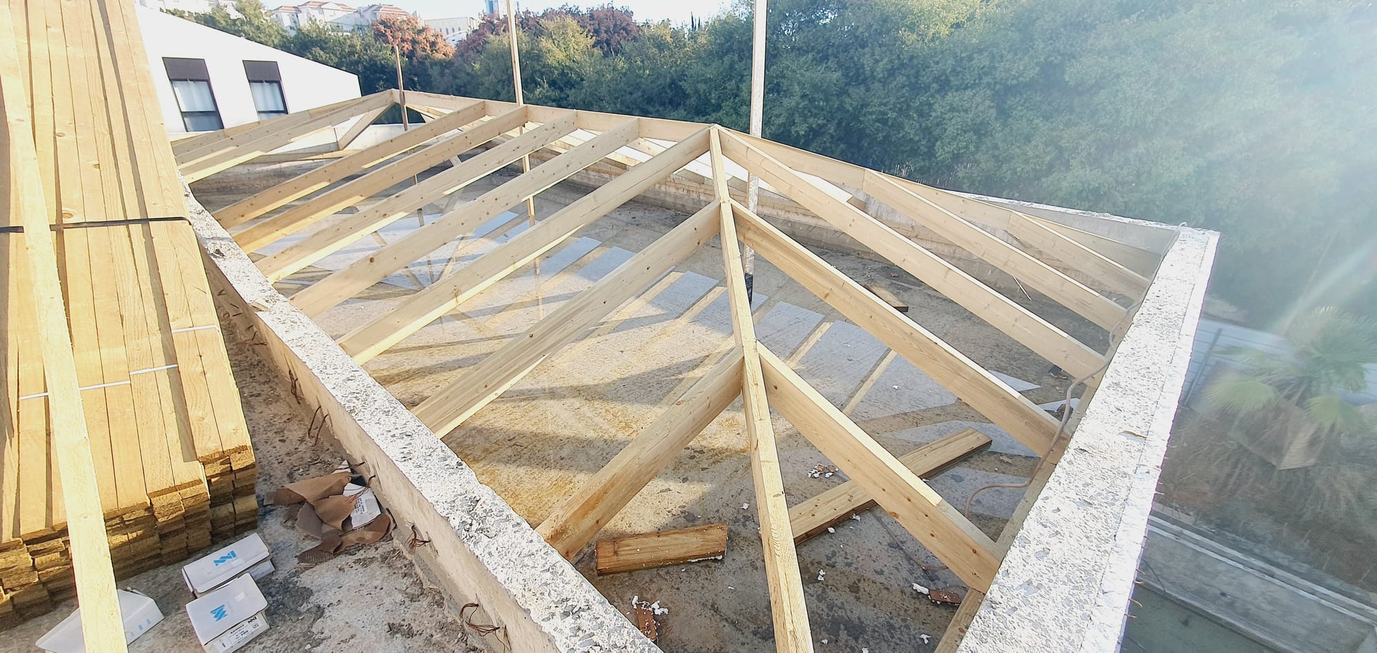 בנית שלד בית דו משפחתי ברעננה