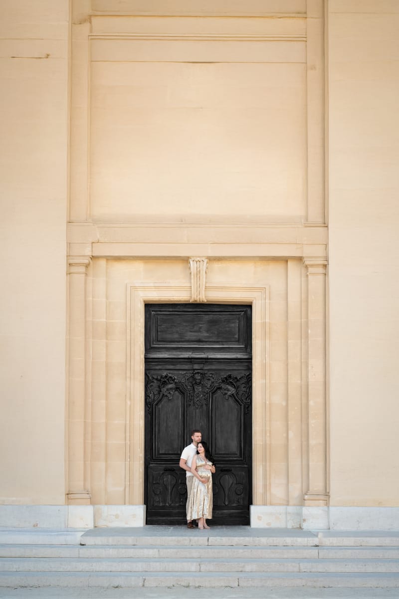 CETTE SÉANCE PHOTO EN EXTÉRIEUR EST BIEN PLUS QU'UN SIMPLE SOUVENIR DE GROSSESSE