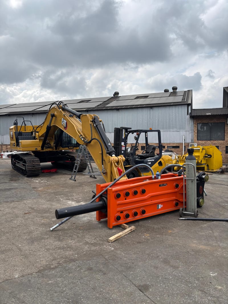 HYDRAULIC HAMMER REPAIRS &amp; SERVICES